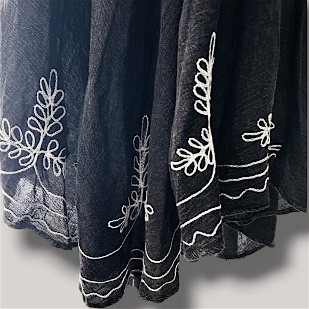 🏖️Beach By Exist Soft Flowy Black & White Summer Beach Sundress - Picture 5 of 10
